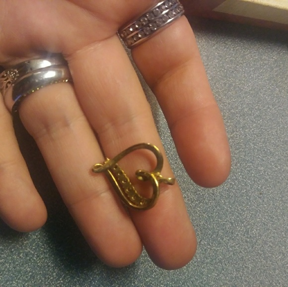 GORGEOUS DIAMOND HEART PENDANT - Picture 2 of 6